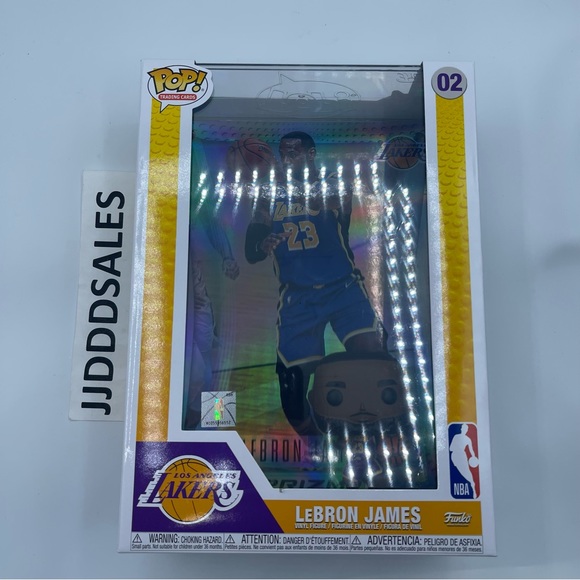 Funko POP! Trading Cards #02 LeBron James Gold Prizm Panini Exclusive Lakers - Picture 7 of 8